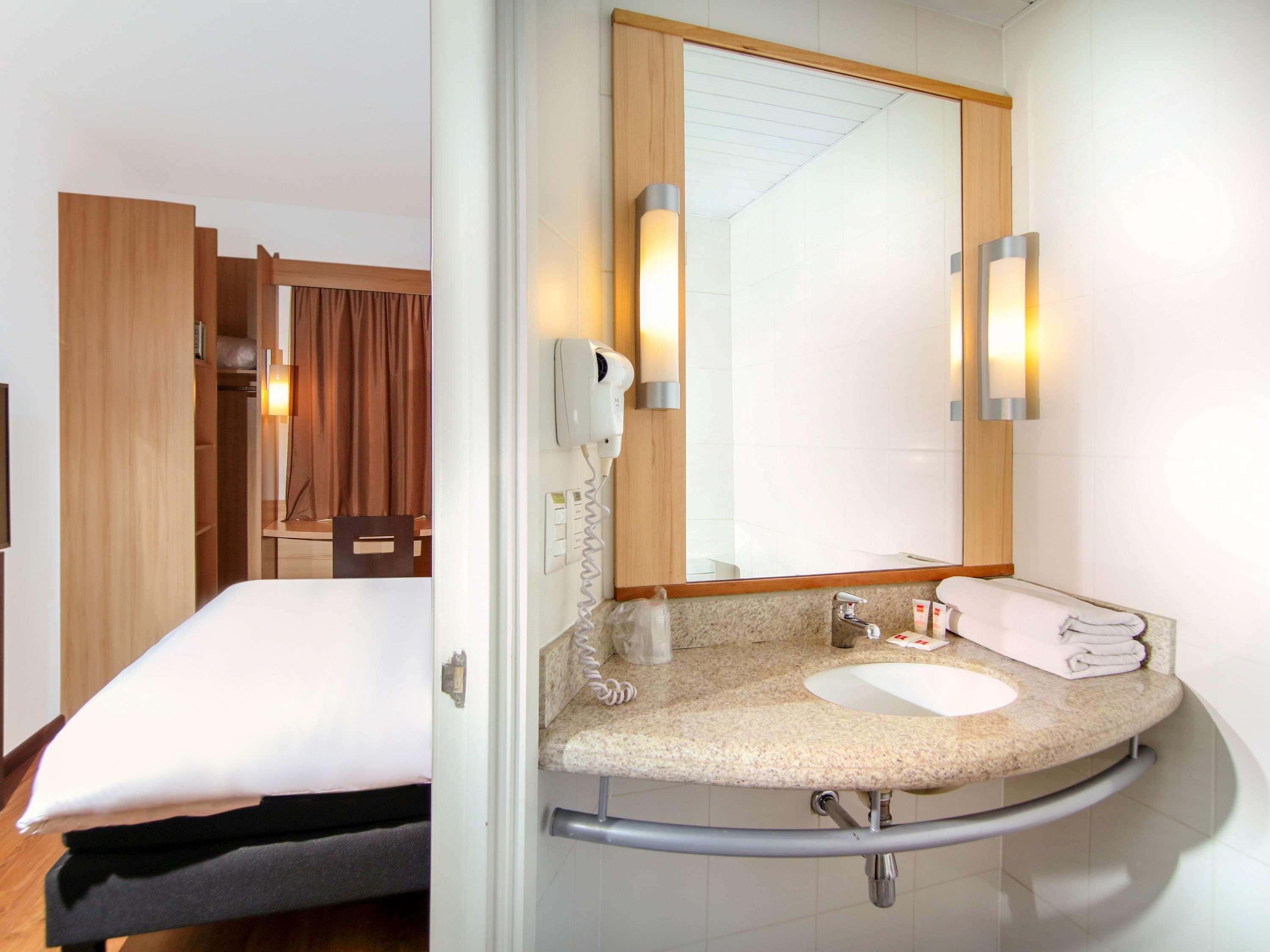 Ibis Providencia 3*