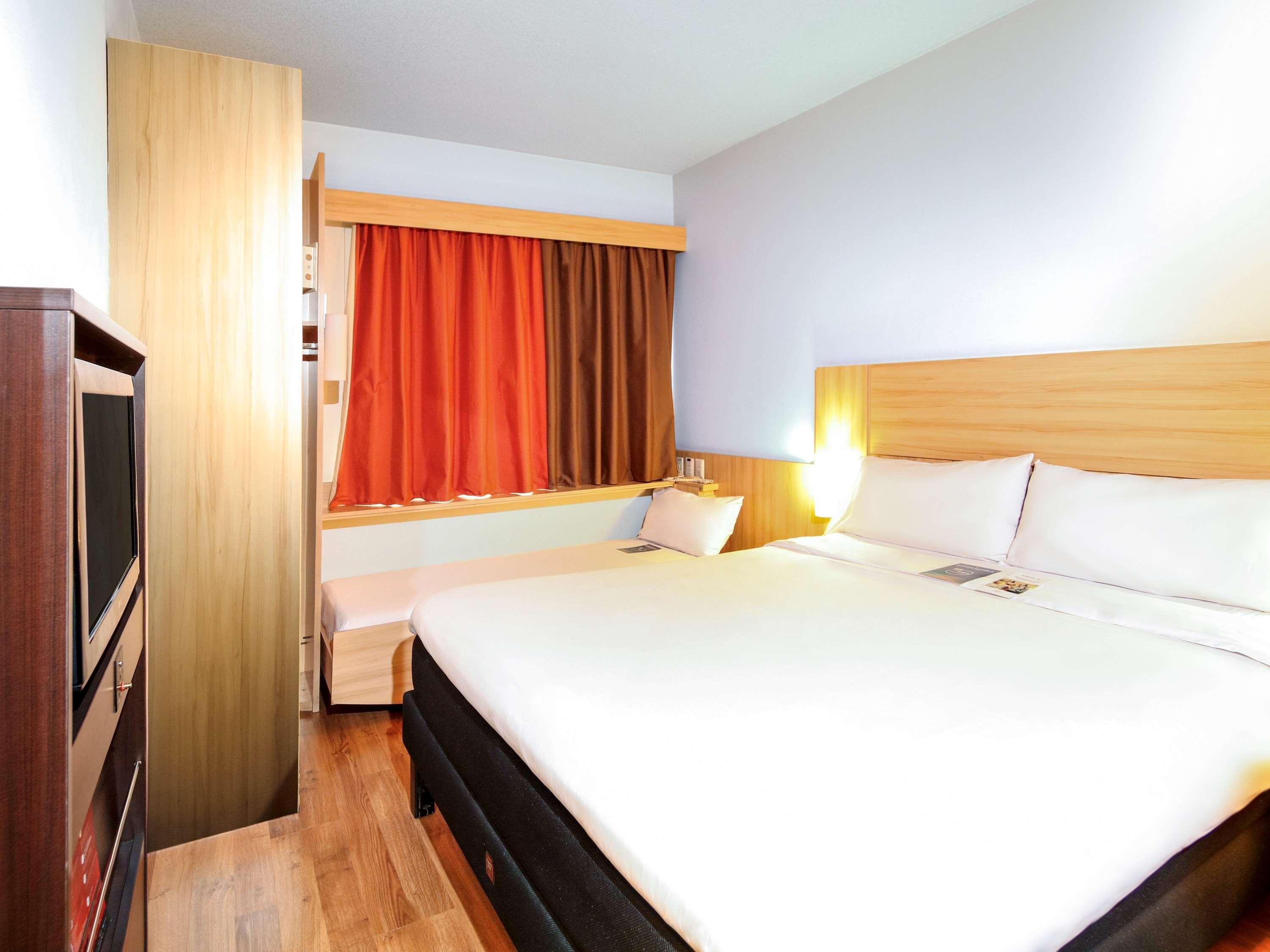 Hotel Ibis Providencia 3*