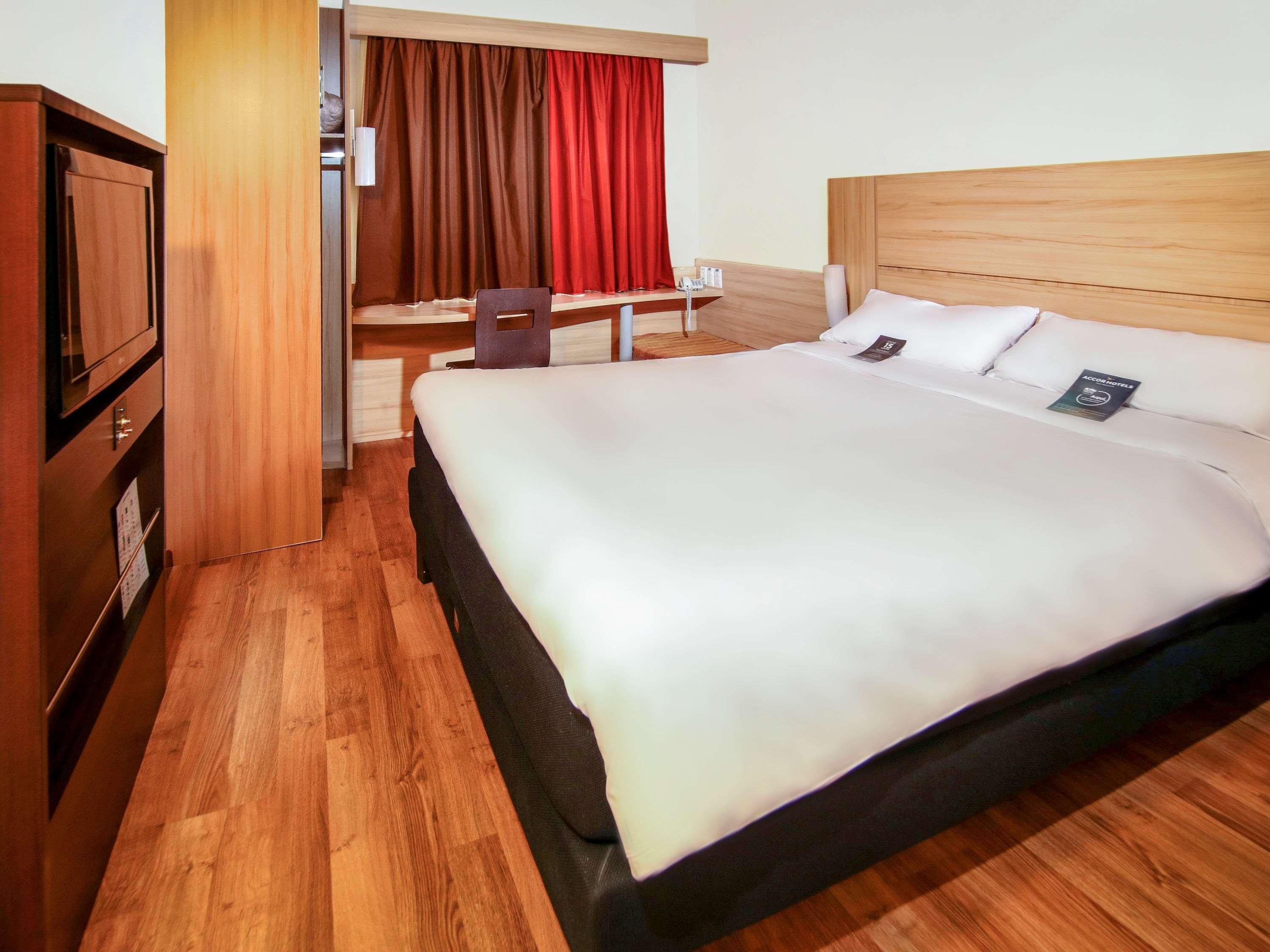 Hotel Ibis Providencia 3*