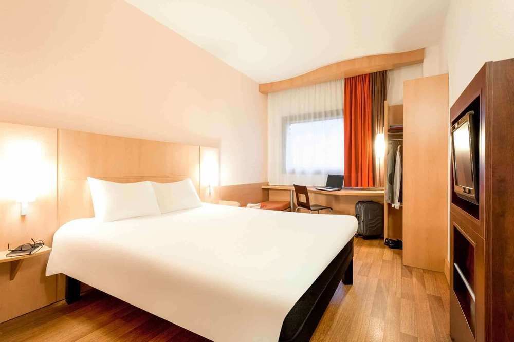 Hotel Ibis Providencia 3*