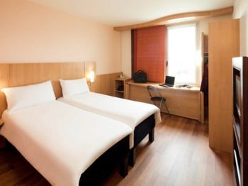 Ibis Providencia Hotel 3*