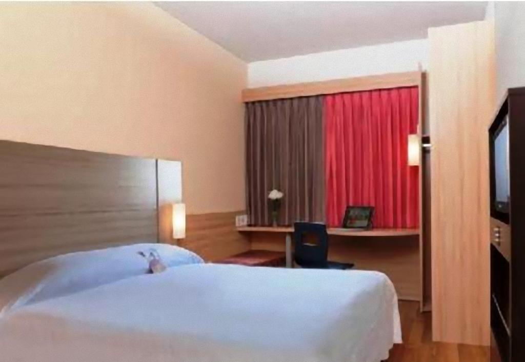 Hotel Ibis Providencia 3*